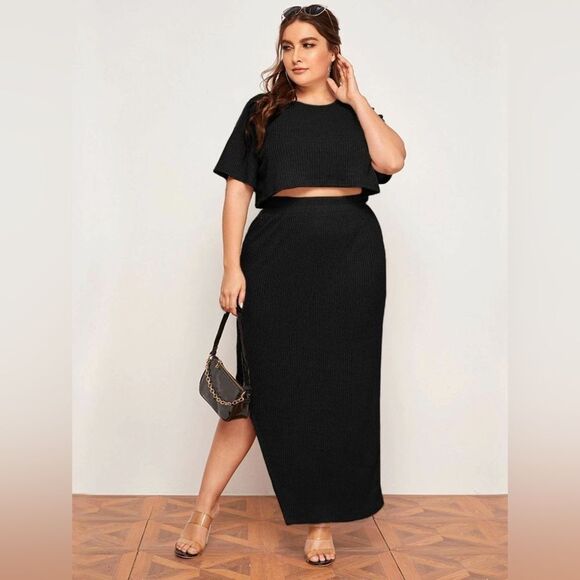 SHEIN Black Ribbed Knit Crop Top 4X - Picture 1 of 4